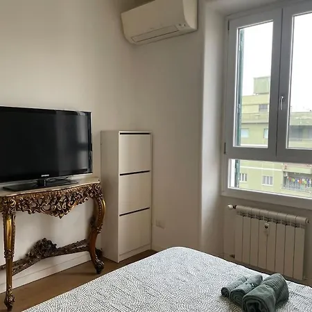 Delizioso - Vicino Metro A Apartment *